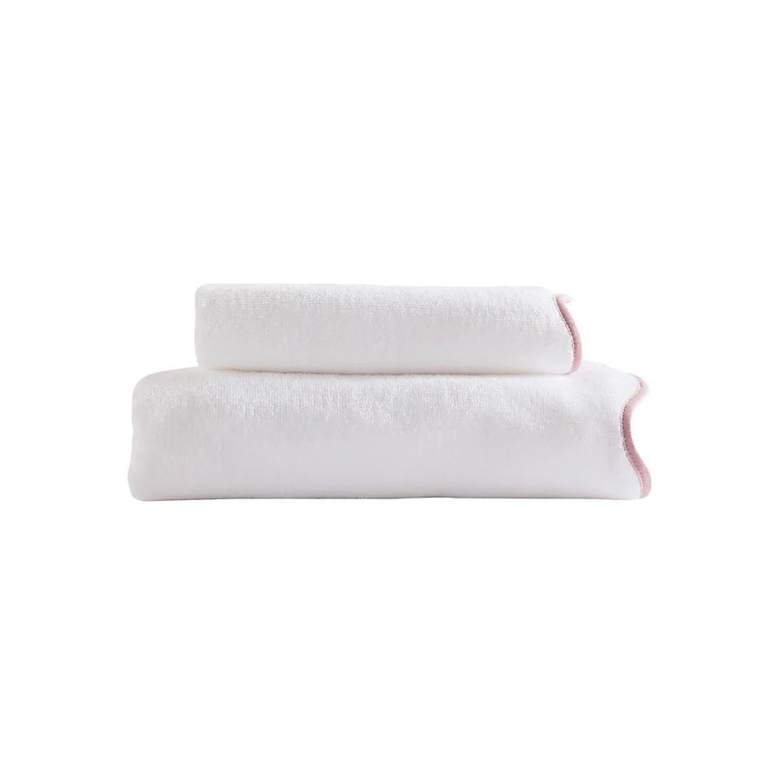 Scalloped Edge Bath Towels