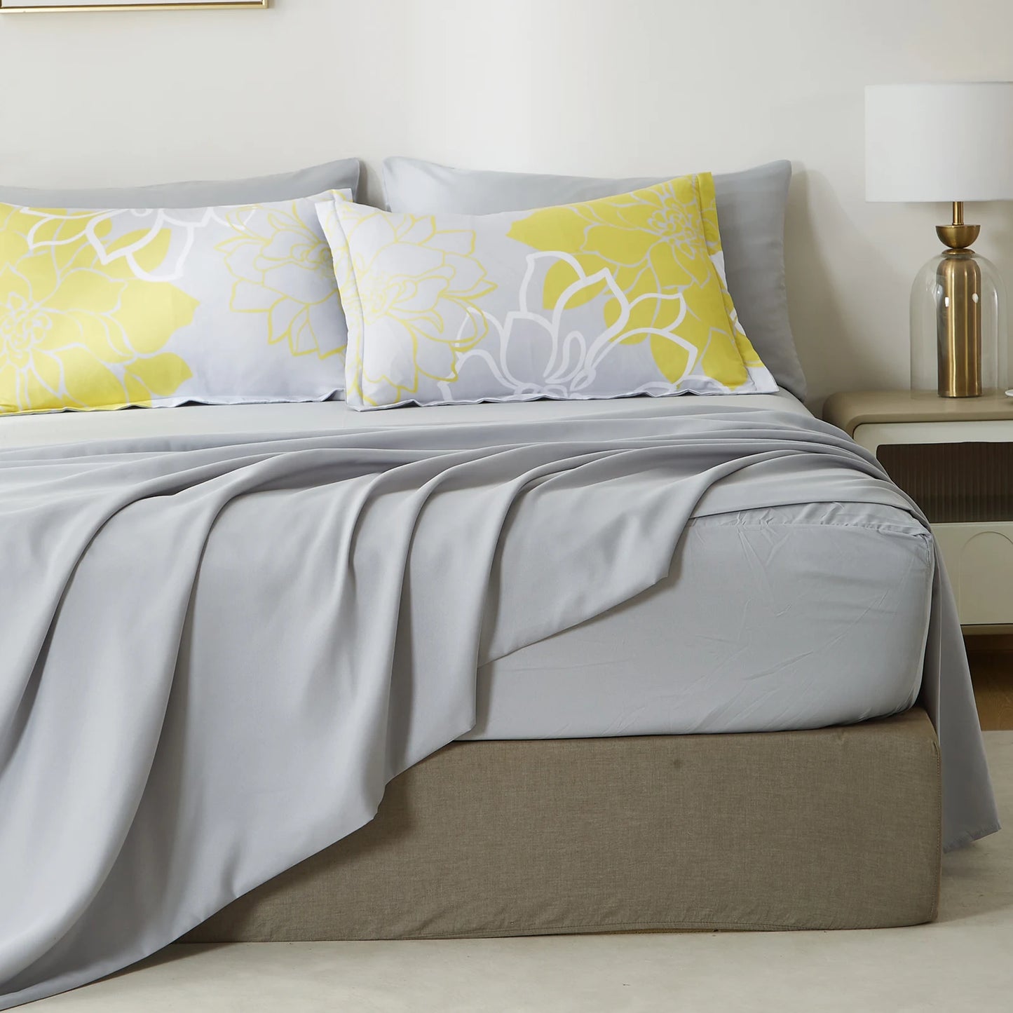 Reversible Botanical Flowers Comforter Set