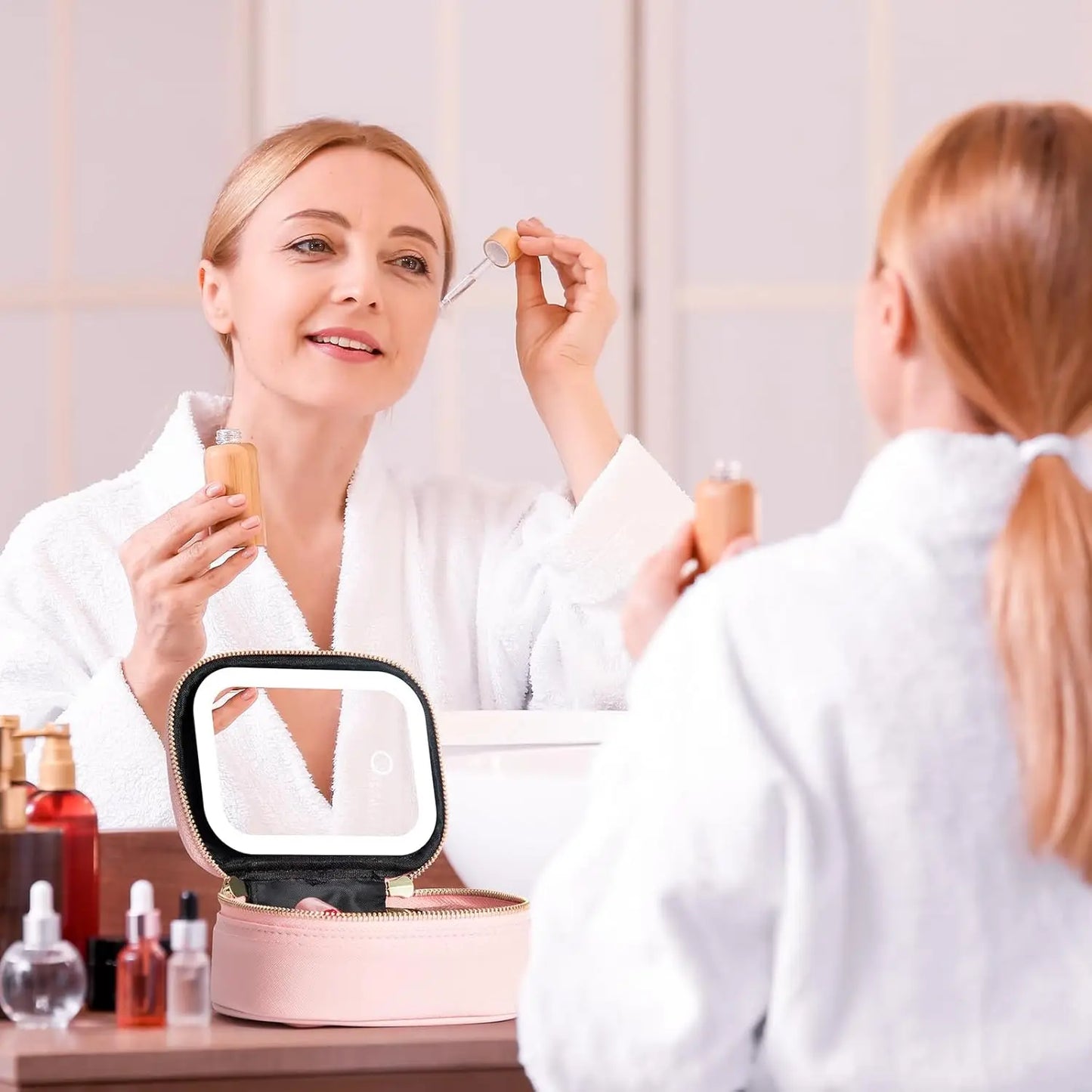 Small Travel Cosmetic LED Mirror Bag with 3 Light Modes