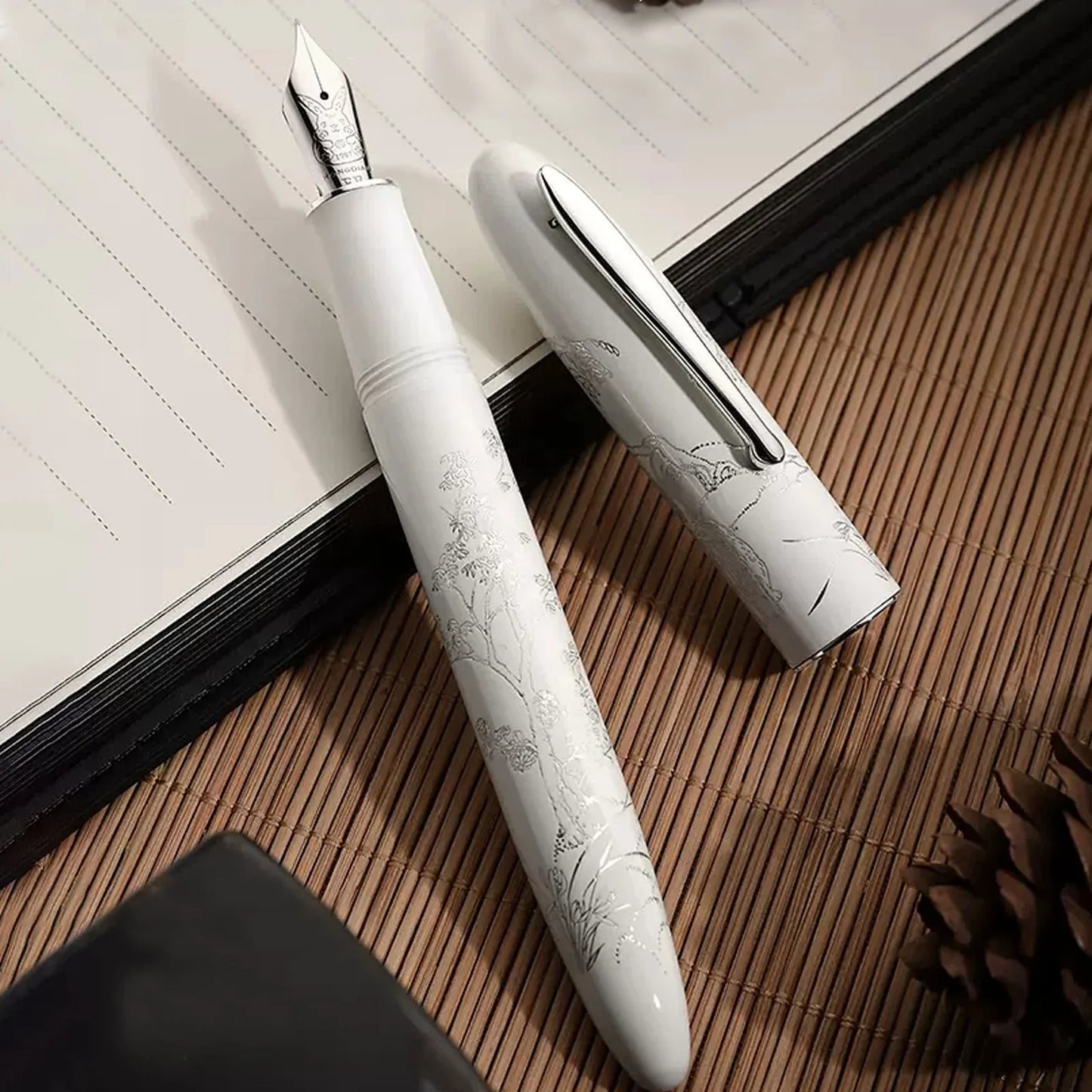 Fountain Pen Rabbit Year with Gold Carving