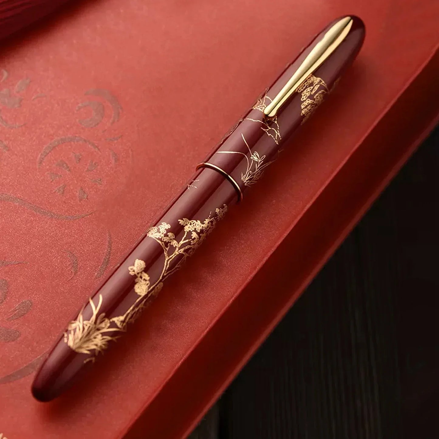 Fountain Pen Rabbit Year with Gold Carving