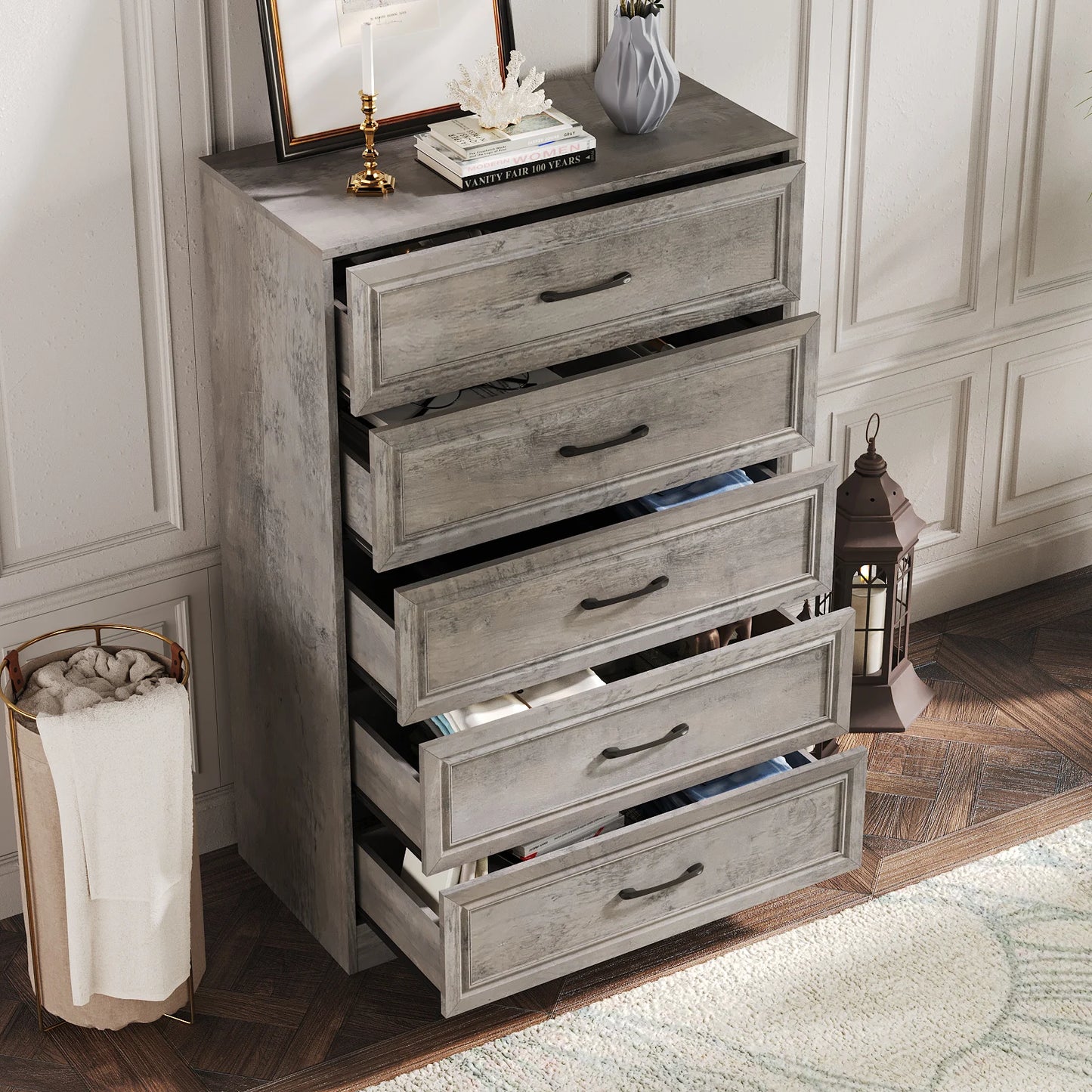 Wooden Chest Drawers with Metal Handles for the Bedroom