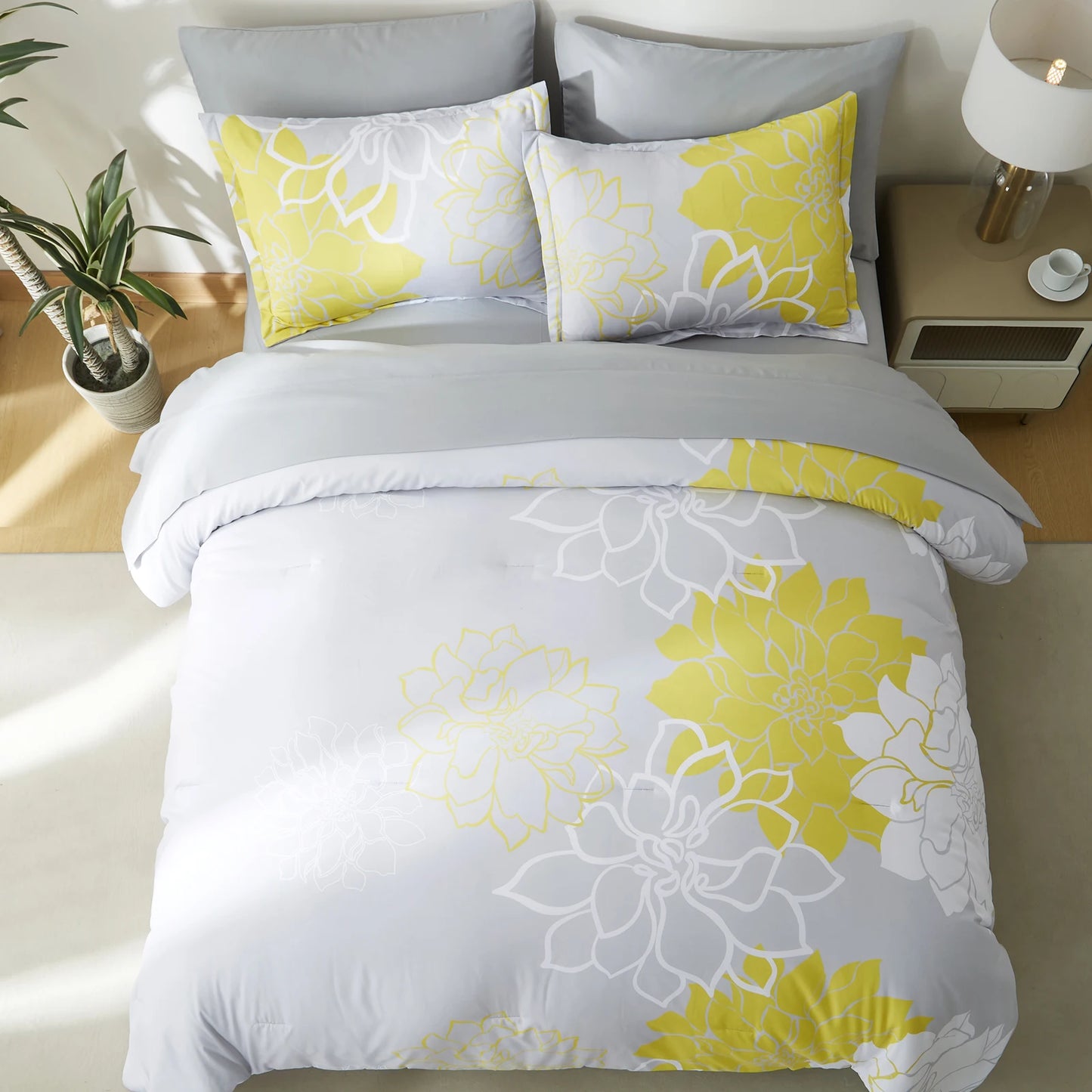 Reversible Botanical Flowers Comforter Set