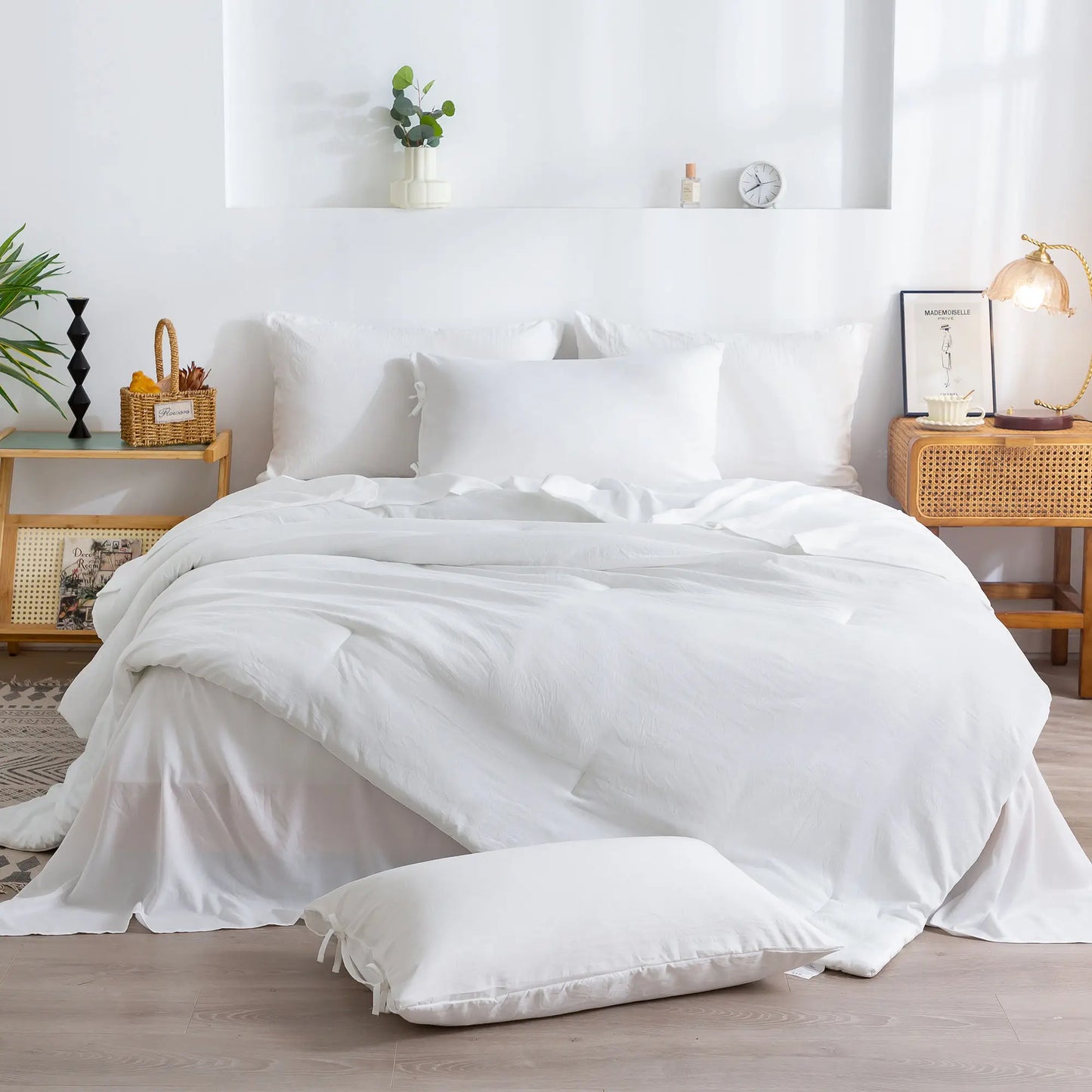 Aesthetic Solid Poly Cotton Comforter Set