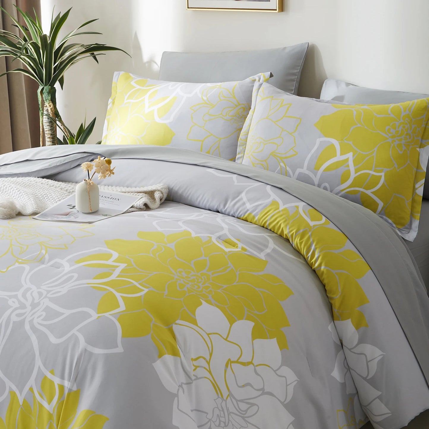 Reversible Botanical Flowers Comforter Set