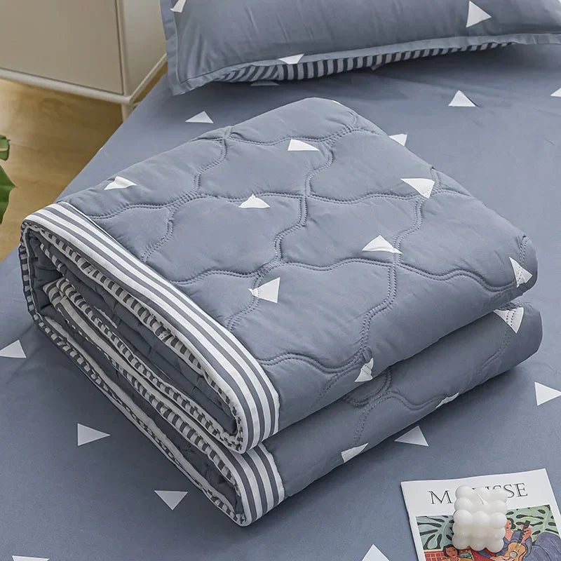 Soft Skin Friendly Summer Quilt