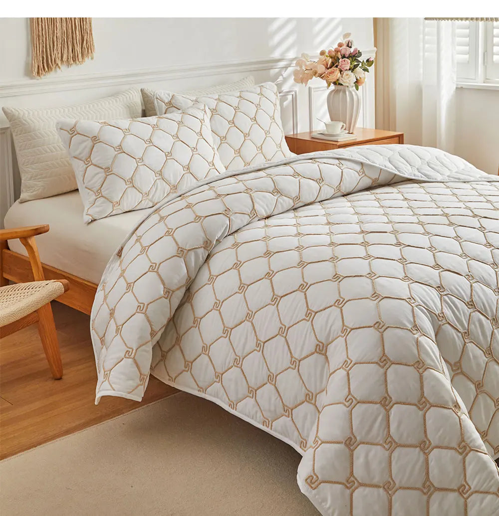 Summer Microfiber Quilted Bedspread Comforter
