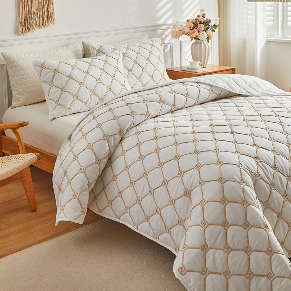 Summer Microfiber Quilted Bedspread Comforter