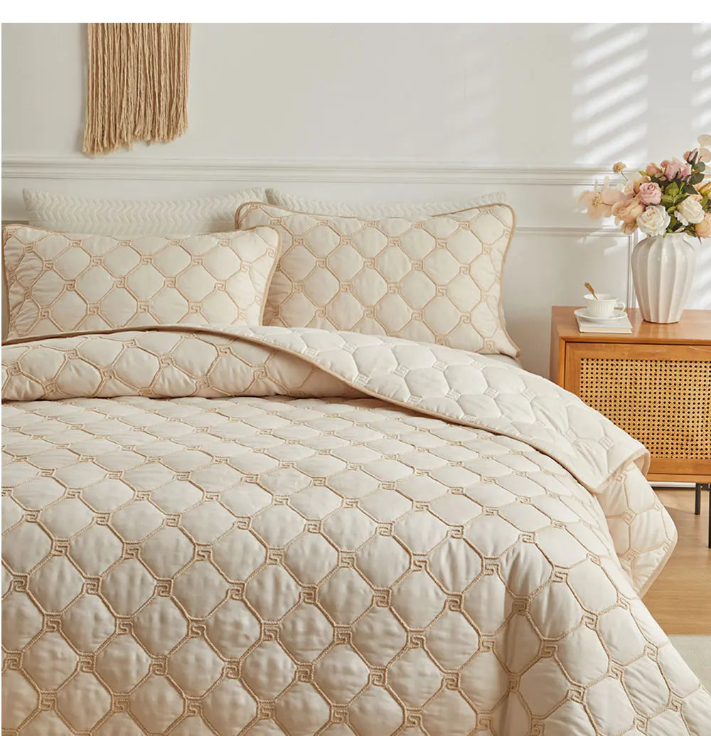 Summer Microfiber Quilted Bedspread Comforter