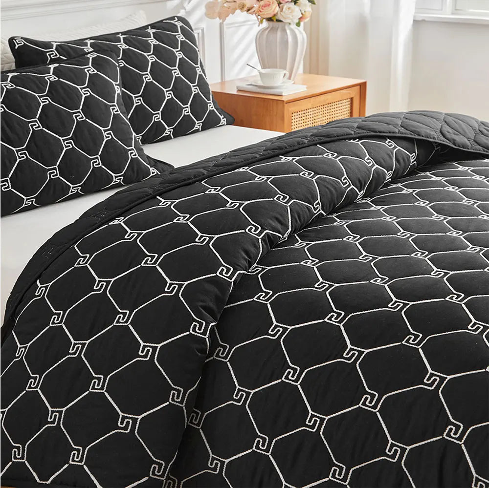 Summer Microfiber Quilted Bedspread Comforter
