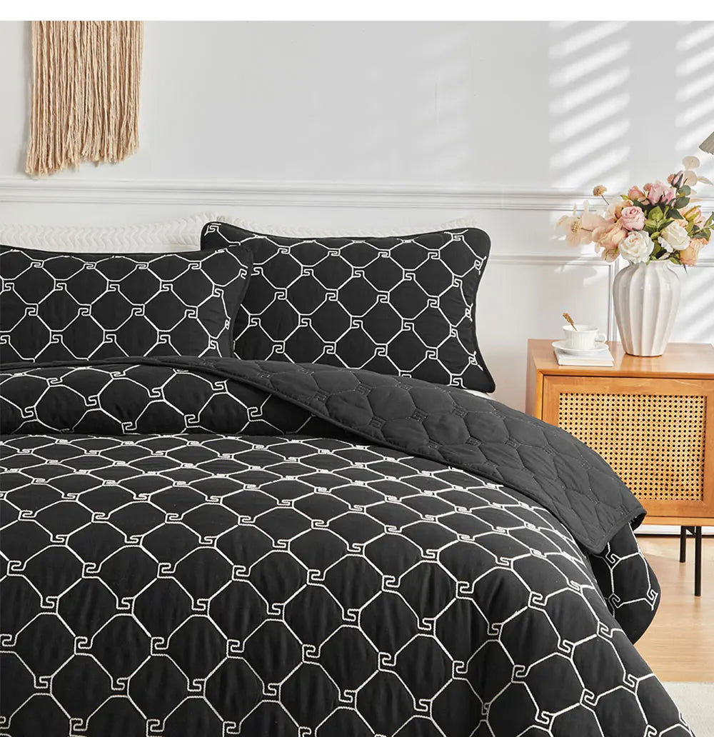 Summer Microfiber Quilted Bedspread Comforter