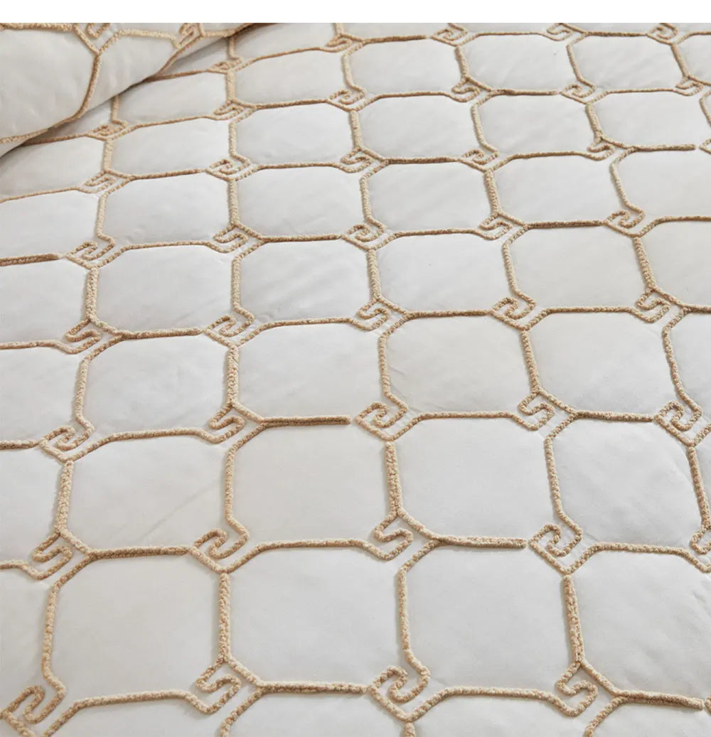 Summer Microfiber Quilted Bedspread Comforter