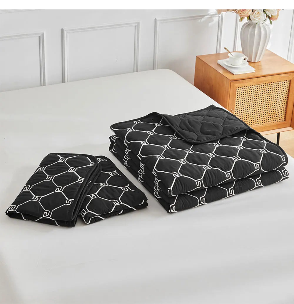 Summer Microfiber Quilted Bedspread Comforter