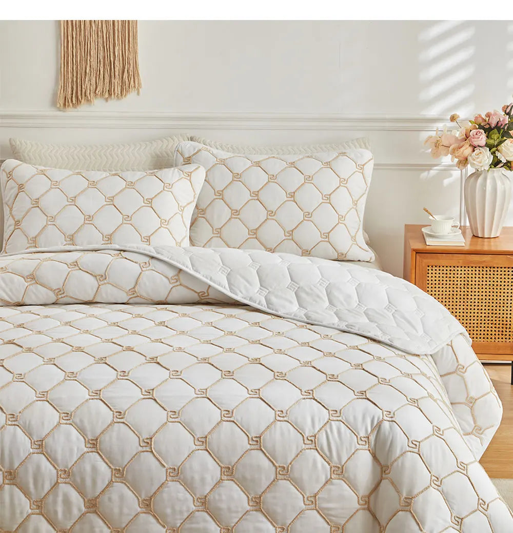 Summer Microfiber Quilted Bedspread Comforter
