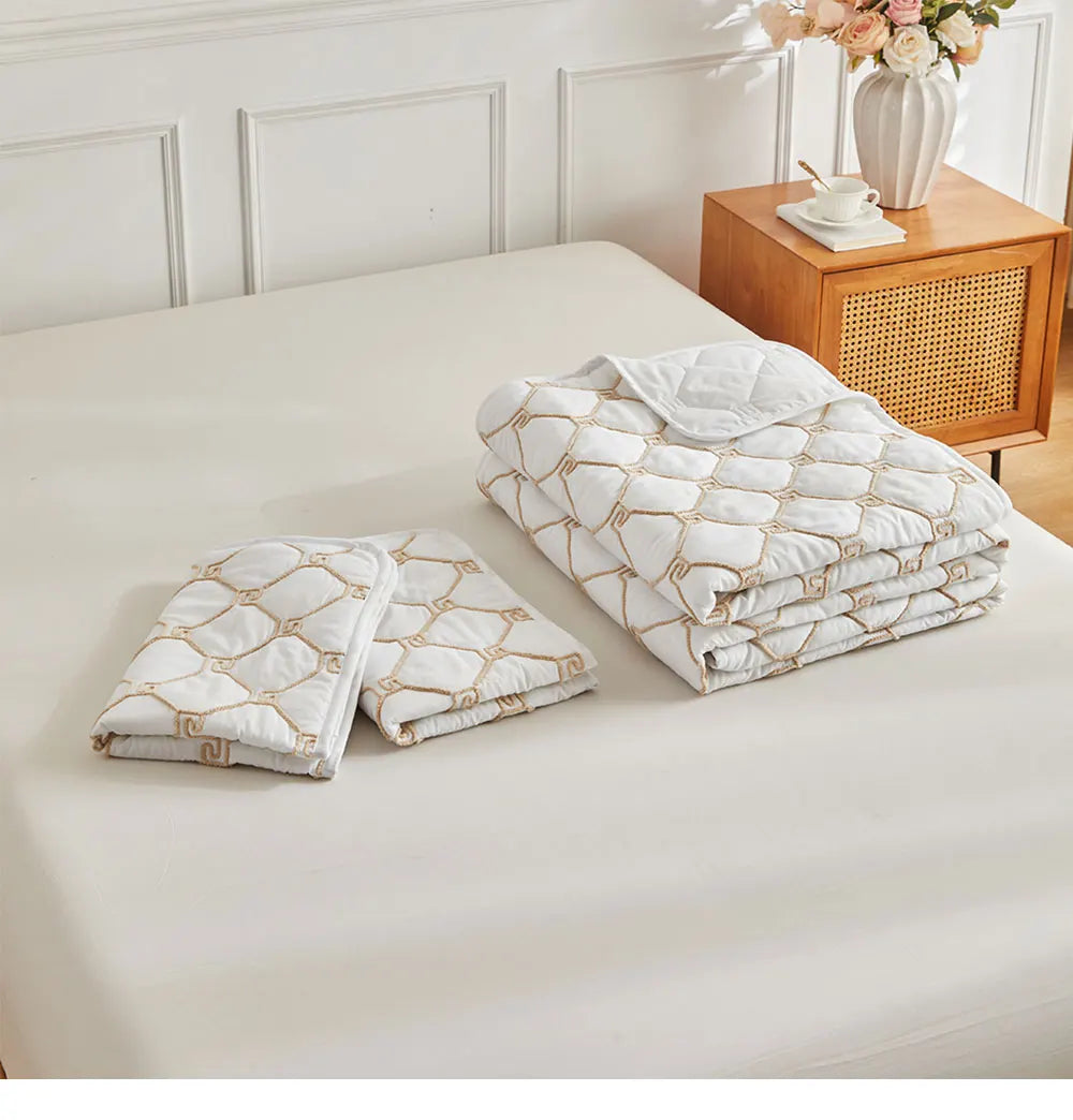 Summer Microfiber Quilted Bedspread Comforter