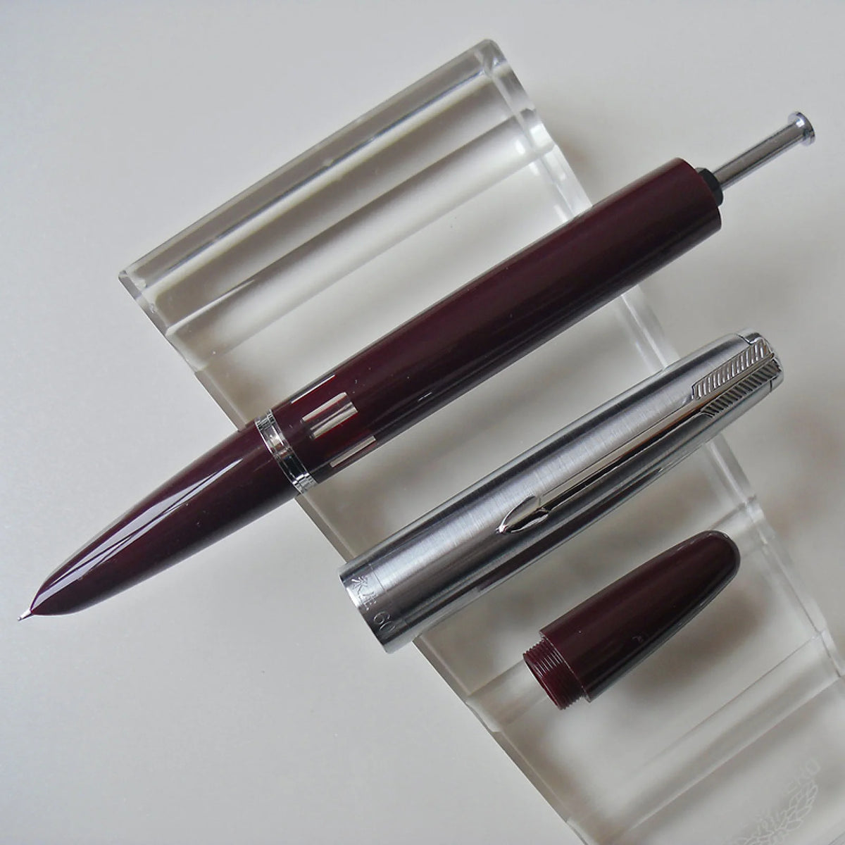Deep Brown Wing Sung Vacumatic Fountain Pen