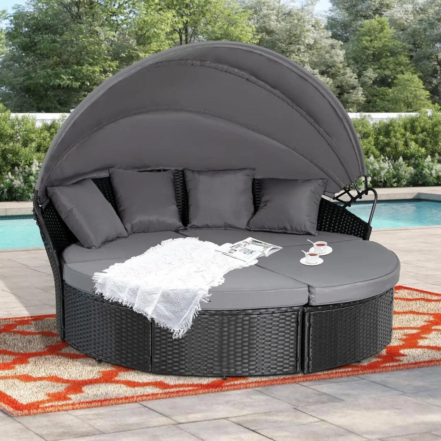 Round Retractable Canopy Daybed