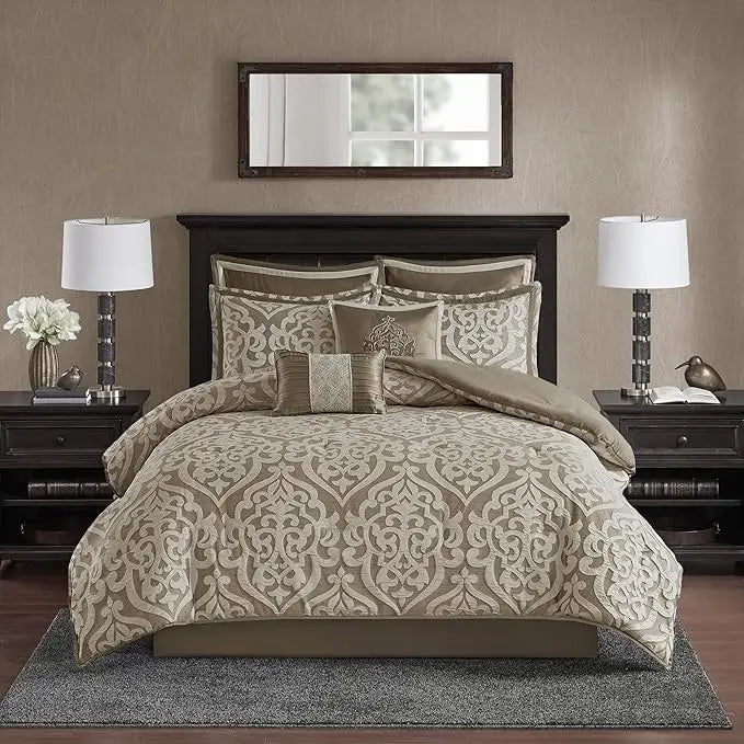 Luxurious Comforter Set - Modern All-Season