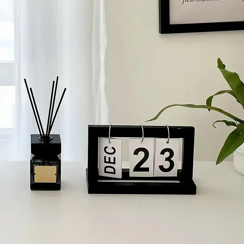 Modern Desk Calendar Accessories