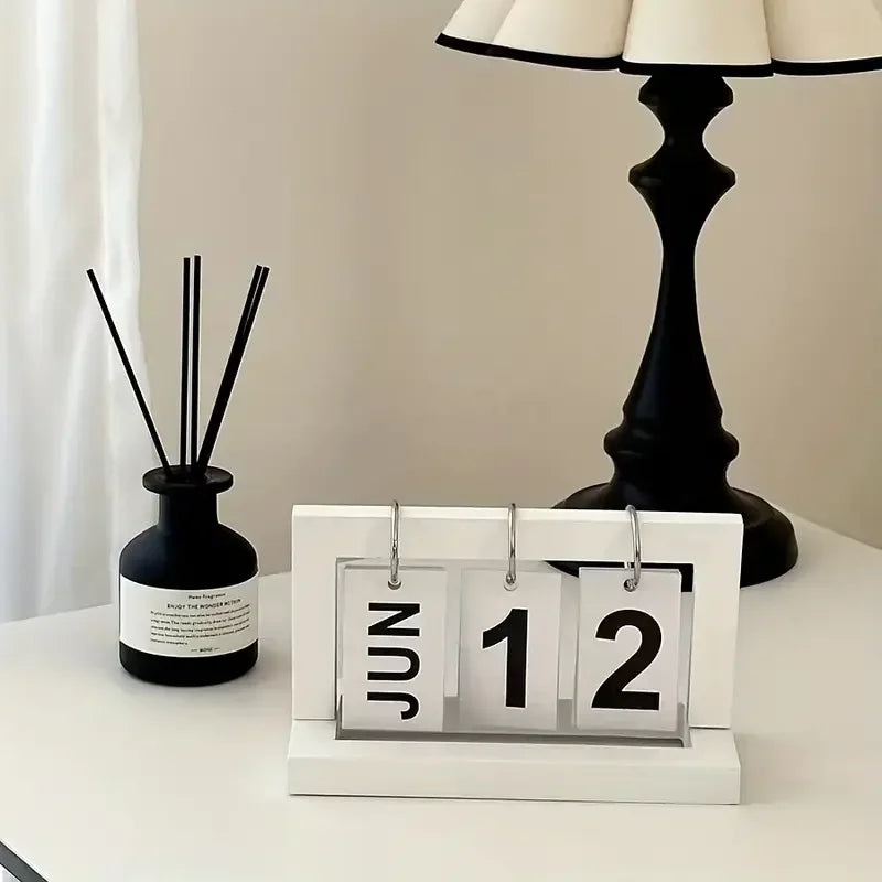 Modern Desk Calendar Accessories