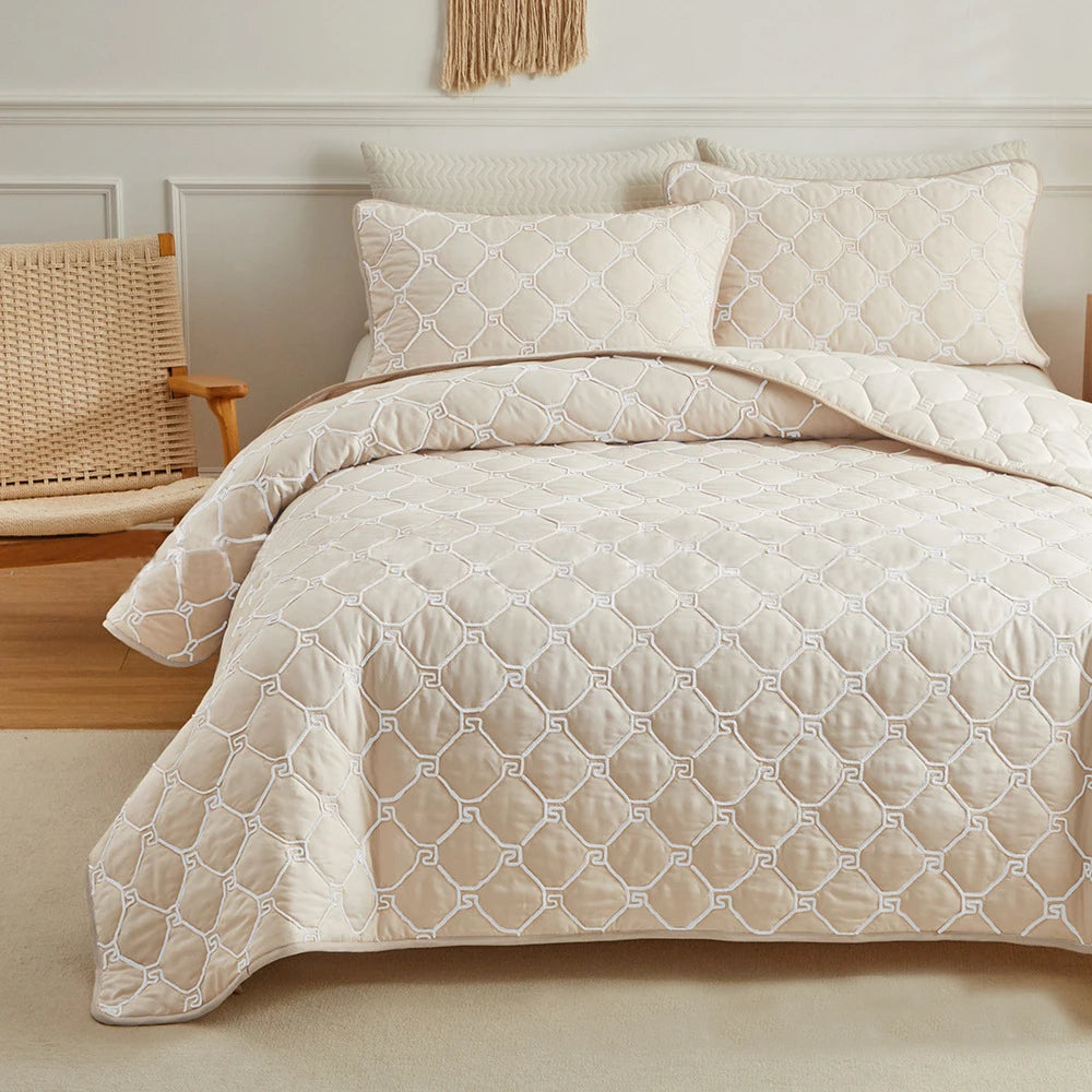 Summer Microfiber Quilted Bedspread Comforter