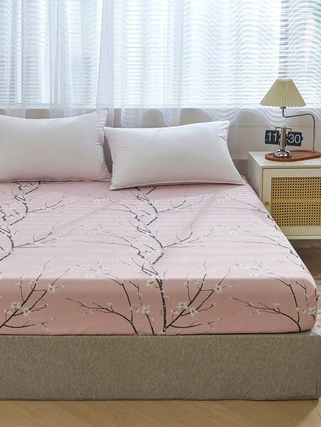 Plum Blossom Printed Fitted Sheet Set