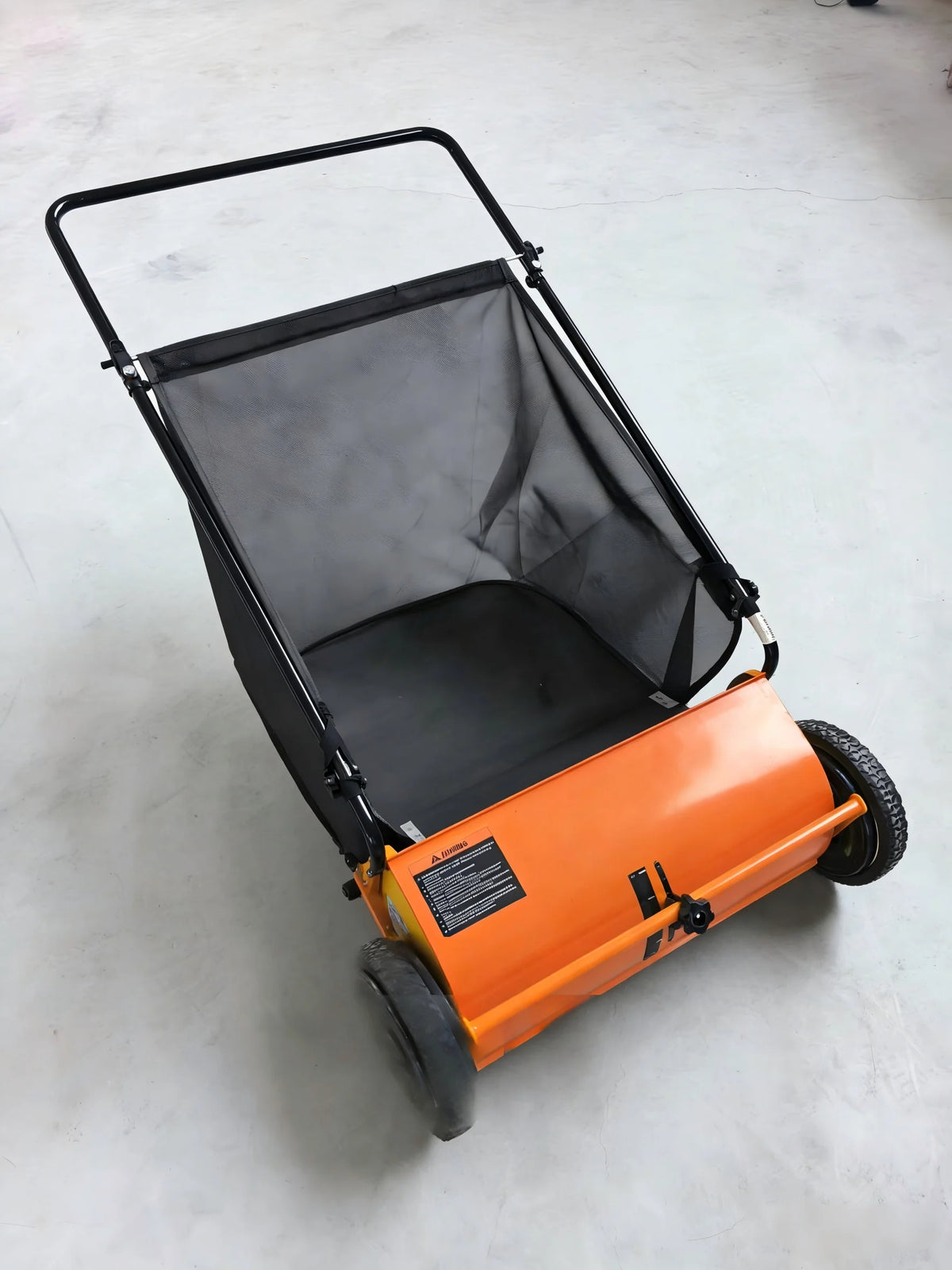 Push Lawn Sweeper